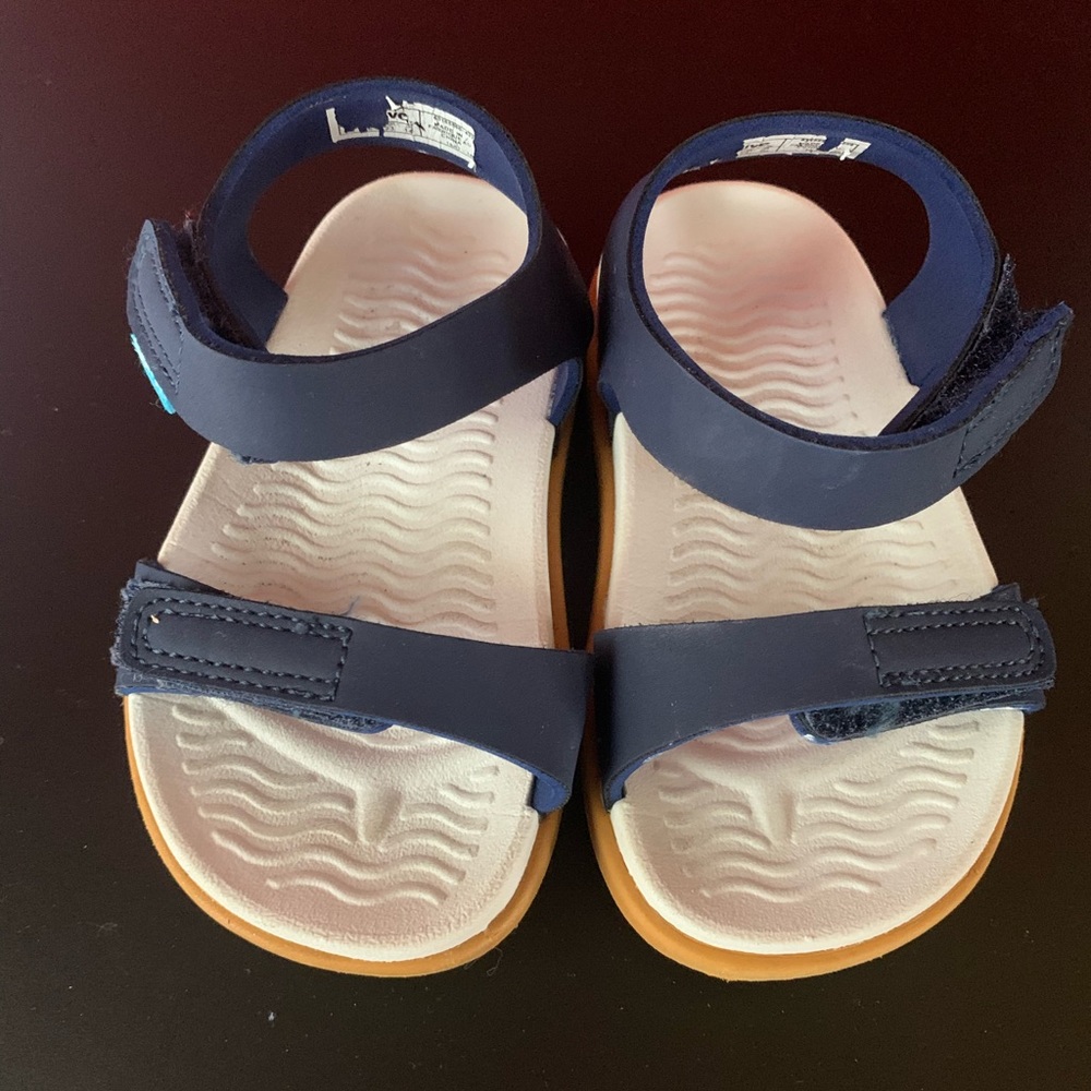 Native Charley sandals size c7